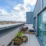 Magnificent New Cross 2Br Penthouse With Balcony And Views