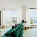 Magnificent New Cross 2Br Penthouse With Balcony And Views