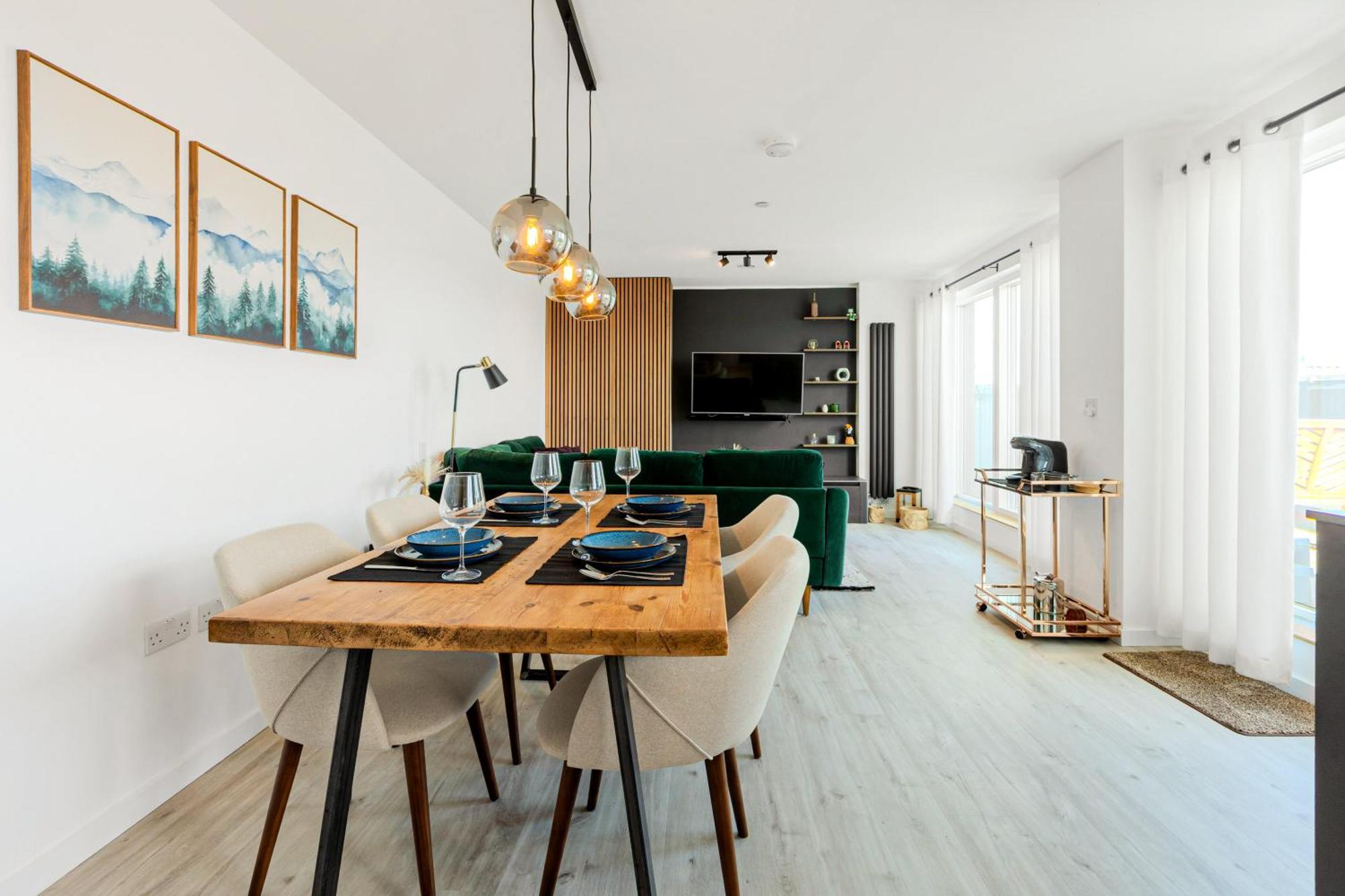 Magnificent New Cross 2br Penthouse With Balcony And Views Appartamento *