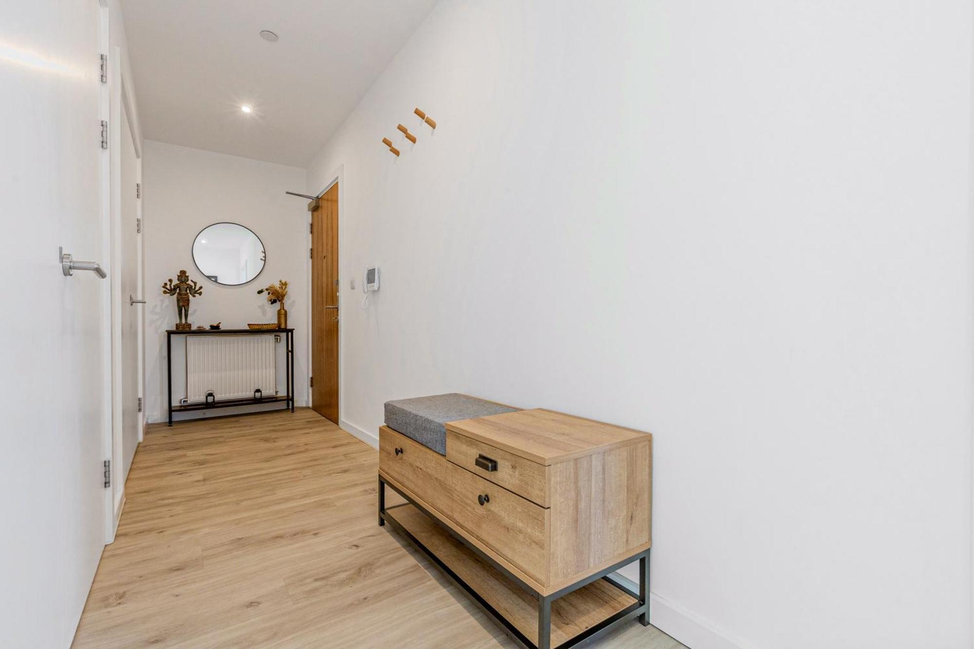 Magnificent New Cross 2br Penthouse With Balcony And Views *